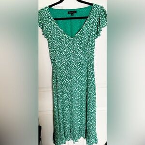 Banana Republic Women’s Green and White Floral Midi Short Sleeve Dress 2